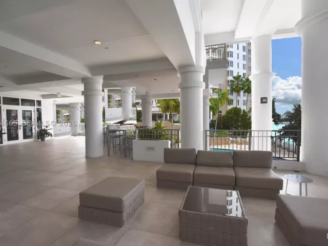 3-bedroom condo for rent in Miami - 801 Brickell Key Blvd 1209 - MondialRealty