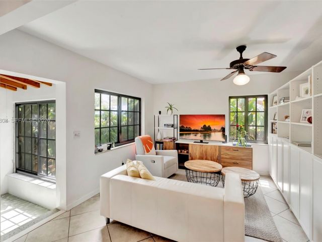 Home for rent at 1224 NE 182nd St 1224 - photo 7480633