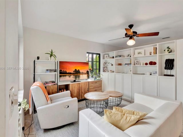 Home for rent at 1224 NE 182nd St 1224 - photo 7480634