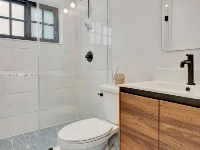 Home for rent at 1224 NE 182nd St 1224 - photo 7480640