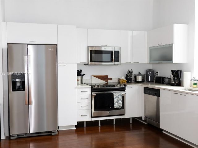 2-bedroom condo for rent in Miami - 234 NE 3 ST 1201 - MondialRealty