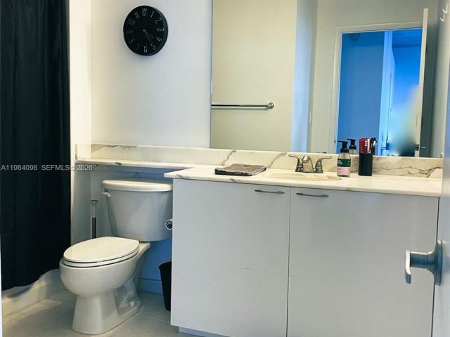 2-bedroom condo for rent in Miami - 234 NE 3 ST 1201 - MondialRealty