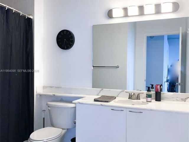 2-bedroom condo for rent in Miami - 234 NE 3 ST 1201 - MondialRealty