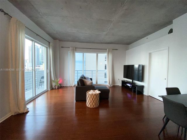 2-bedroom condo for rent in Miami - 234 NE 3 ST 1201 - MondialRealty