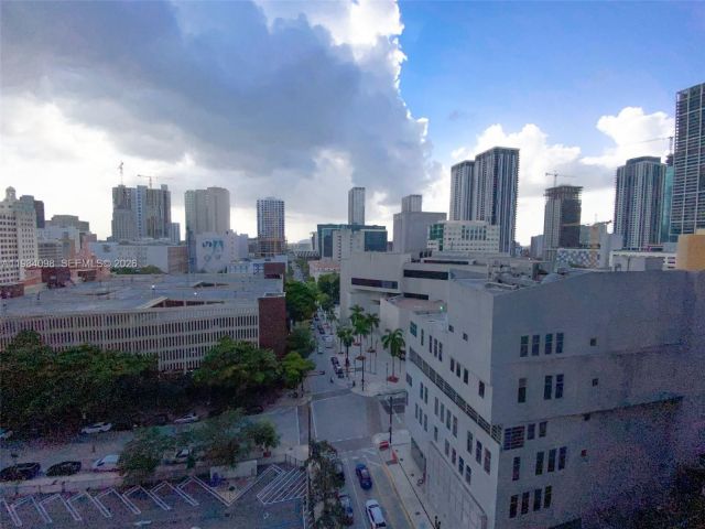 2-bedroom condo for rent in Miami - 234 NE 3 ST 1201 - MondialRealty