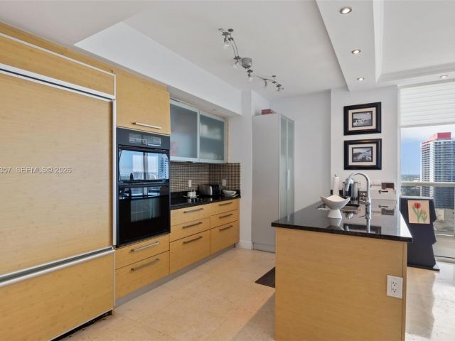 Apartment for rent  Unit # - photo 7499091