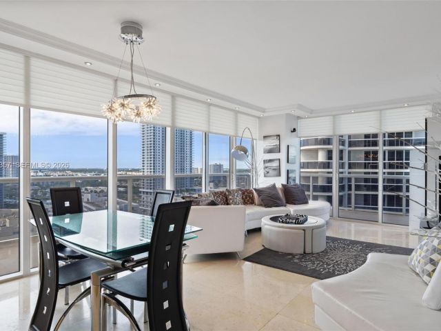 Apartment for rent  Unit # - photo 7499092