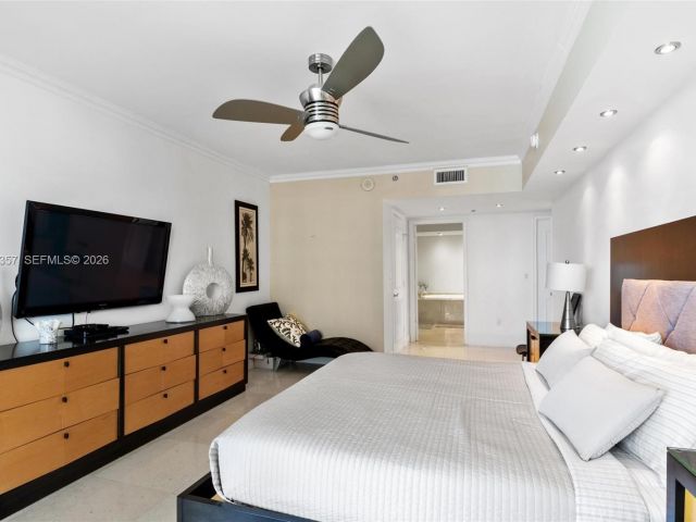 Apartment for rent  Unit # - photo 7499095