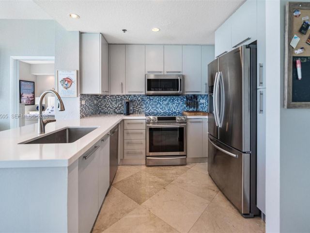 Apartment for sale  Unit #1507 - photo 7530947