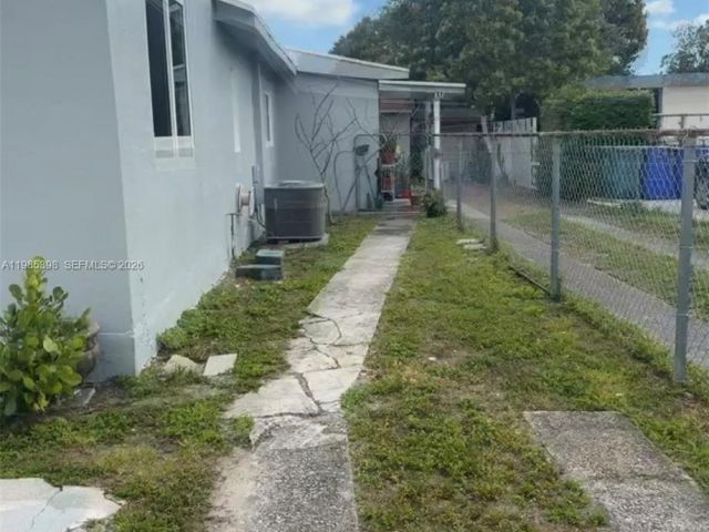 2-bedroom home for rent in Miami - 1637 NW 31st Ave . - MondialRealty