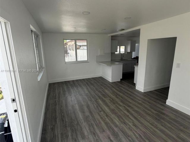 2-bedroom home for rent in Miami - 1637 NW 31st Ave . - MondialRealty