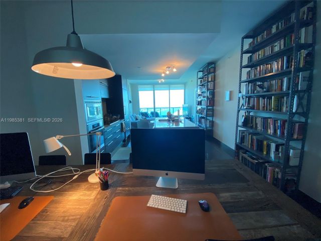 Apartment for rent  Unit #4304 - photo 7467274