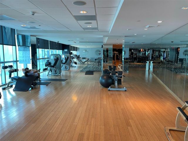 Apartment for rent  Unit #4304 - photo 7467287