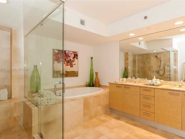 Apartment for rent  Unit #3711 - photo 7499114