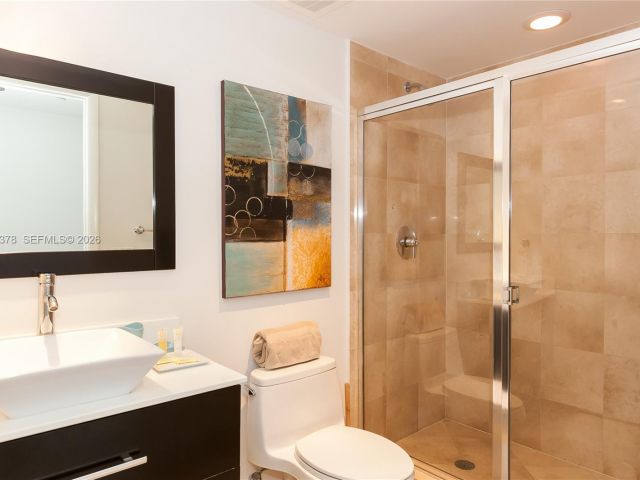 Apartment for rent  Unit #3711 - photo 7499116