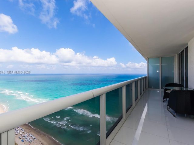 Apartment for rent  Unit #3711 - photo 7499118