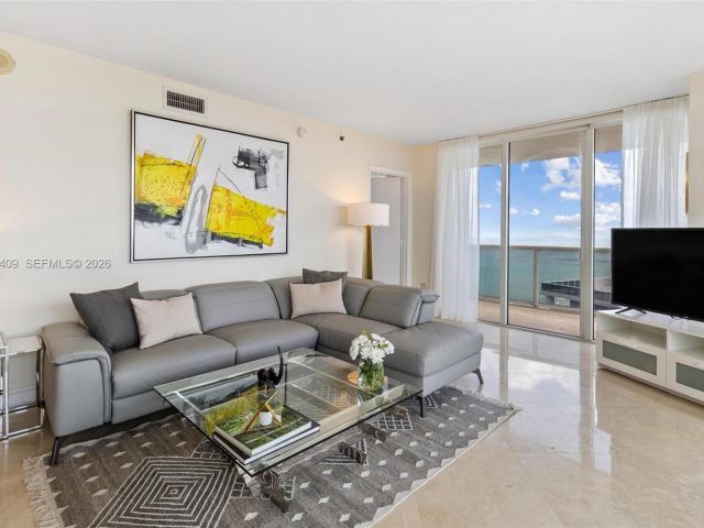 Apartment for rent  Unit #4706 - photo 7499146