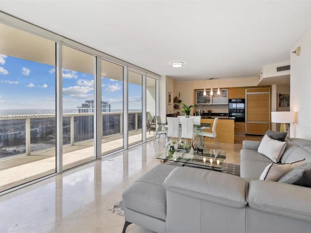 Apartment for rent  Unit #4706 - photo 7499148