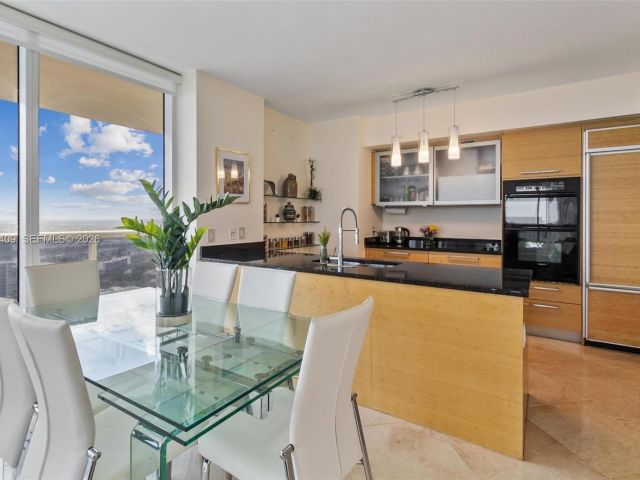 Apartment for rent  Unit #4706 - photo 7499149