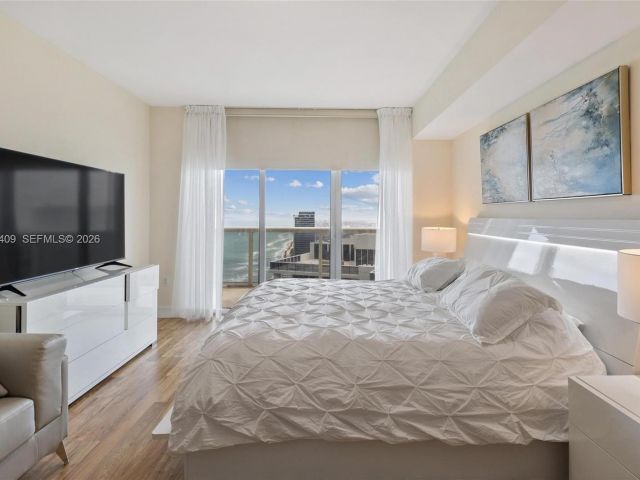 Apartment for rent  Unit #4706 - photo 7499153