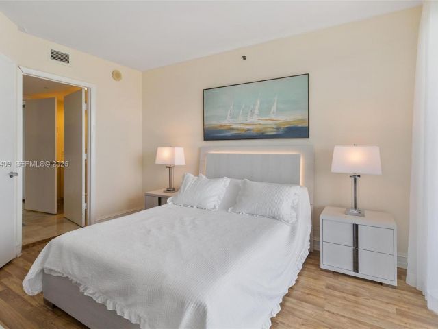 Apartment for rent  Unit #4706 - photo 7499156