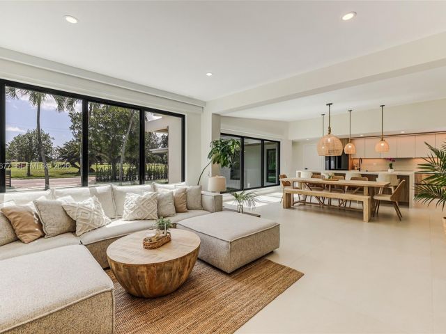 Home for sale at 905 Fairway Drive - photo 7509455