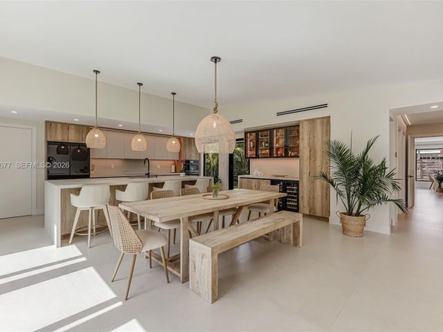 Home for sale at 905 Fairway Drive - photo 7509457