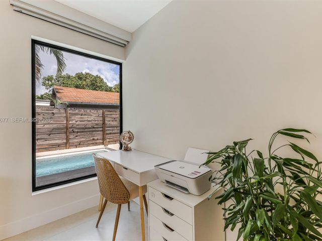 Home for sale at 905 Fairway Drive - photo 7509472