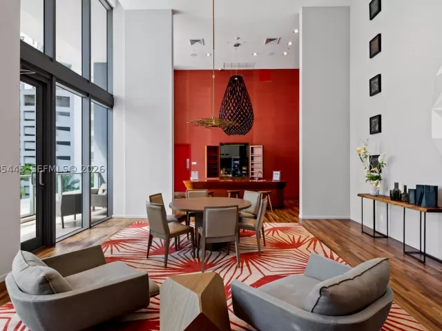 2-bedroom condo for sale in Miami - 1300 Brickell Bay Dr 1903 - MondialRealty