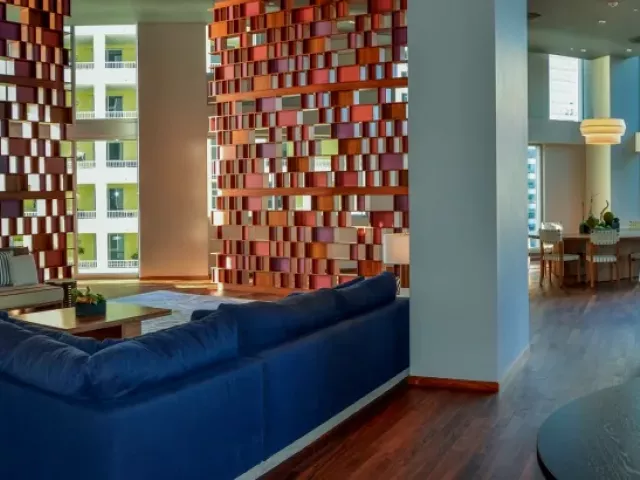2-bedroom condo for sale in Miami - 1300 Brickell Bay Dr 1903 - MondialRealty