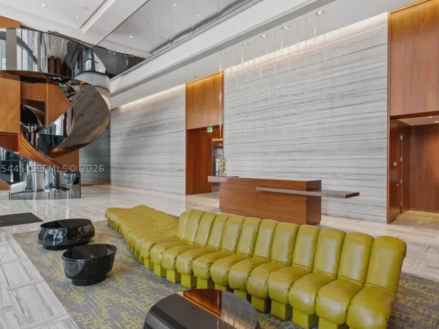 2-bedroom condo for sale in Miami - 1300 Brickell Bay Dr 1903 - MondialRealty