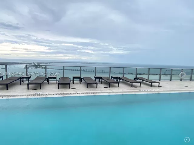2-bedroom condo for sale in Miami - 1300 Brickell Bay Dr 1903 - MondialRealty