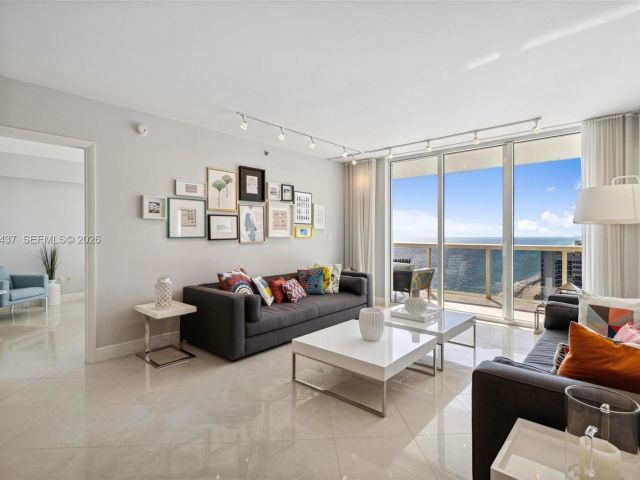 Apartment for rent  Unit #2703 - photo 7499133