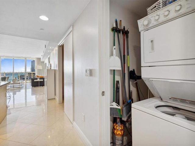 Apartment for rent  Unit #2703 - photo 7499136