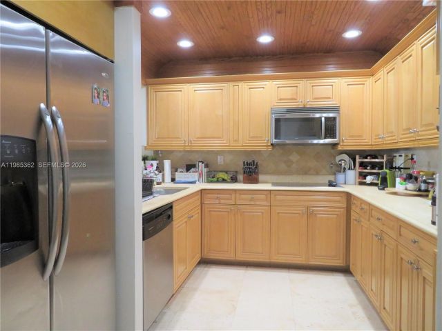 Apartment for rent  Unit #1226 - photo 7491800