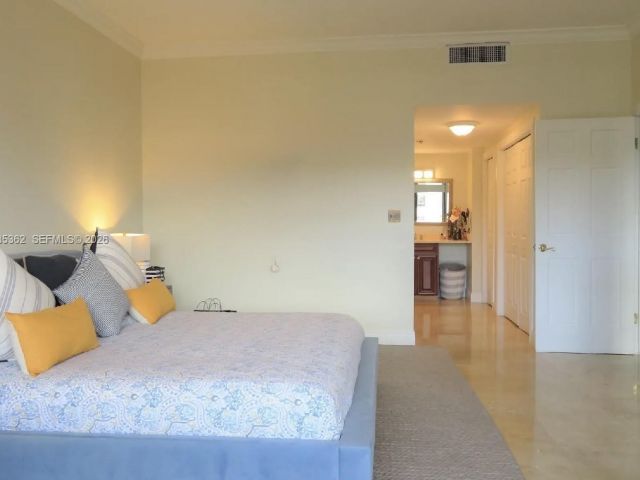 Apartment for rent  Unit #1226 - photo 7491803