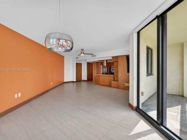 Apartment for rent  Unit #1205 - photo 7501235