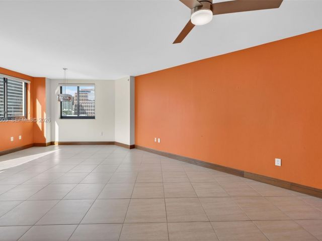 Apartment for rent  Unit #1205 - photo 7501236