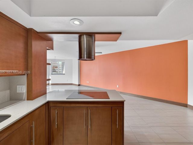 Apartment for rent  Unit #1205 - photo 7501239