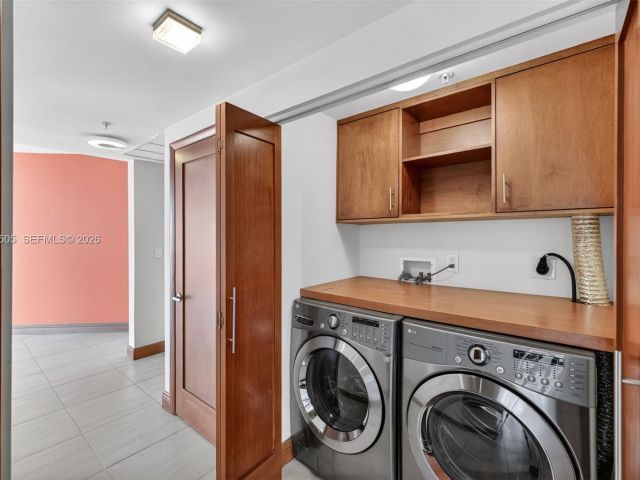 Apartment for rent  Unit #1205 - photo 7501241