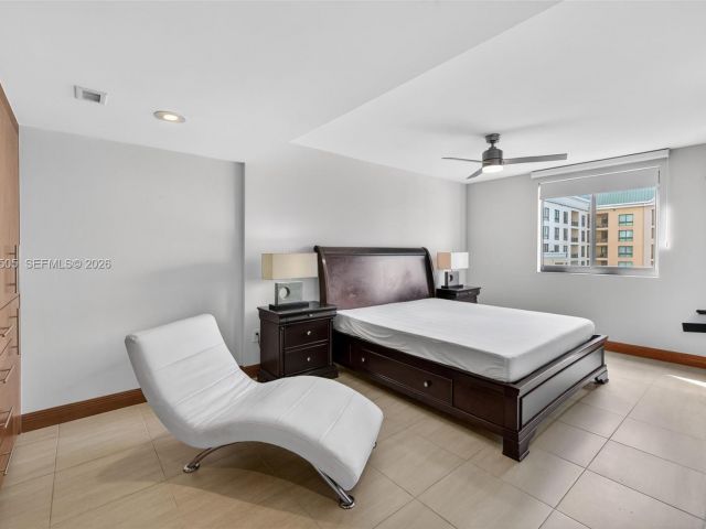 Apartment for rent  Unit #1205 - photo 7501243