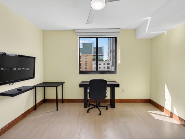 Apartment for rent  Unit #1205 - photo 7501246