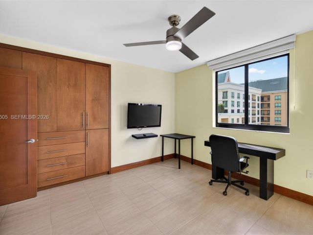 Apartment for rent  Unit #1205 - photo 7501247