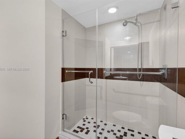 Apartment for rent  Unit #1205 - photo 7501250