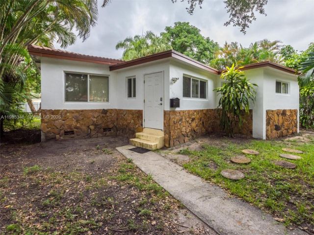 Home for rent at 6300 NW 41st St - photo 7487366