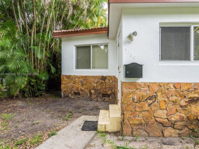 Home for rent at 6300 NW 41st St - photo 7487368