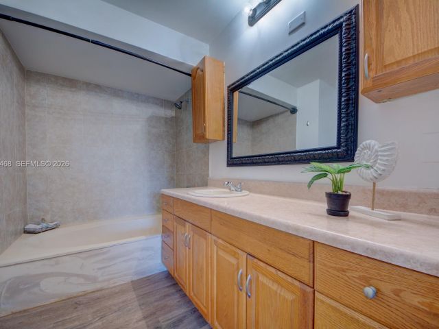 Home for rent at 1960 Bayberry Dr 1960 - photo 7454105