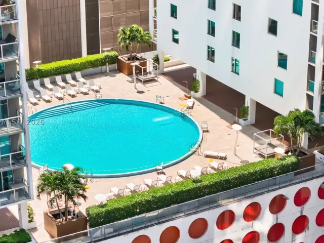3-bedroom condo for sale in Miami - 500 Brickell Ave 3901 - MondialRealty