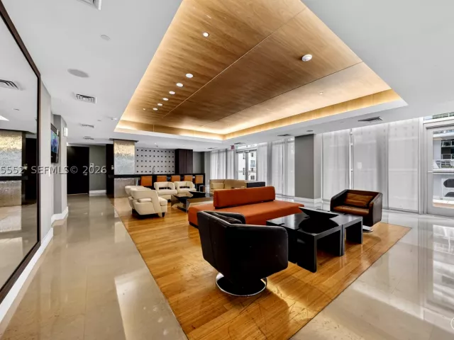 3-bedroom condo for sale in Miami - 500 Brickell Ave 3901 - MondialRealty