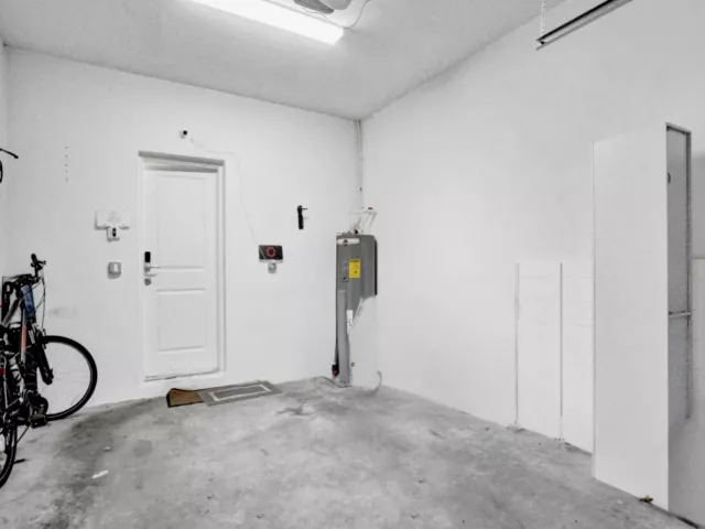 4-bedroom home for sale in Fort Lauderdale - 435 NW 17th Street - MondialRealty